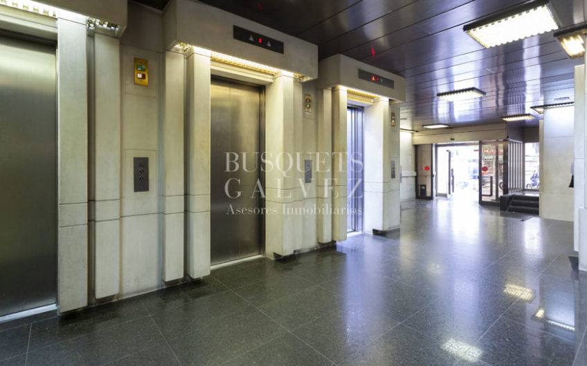 Office for sale in profitable Eixample