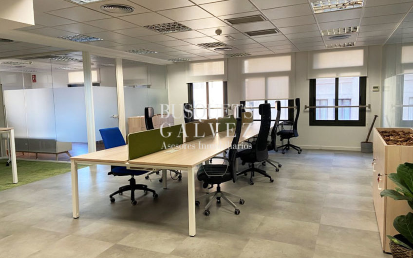 Office for rent in Av.Catedral