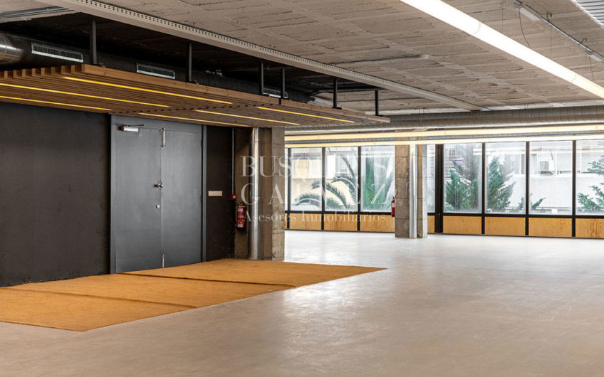 Office for rent in Trav. of Les Corts