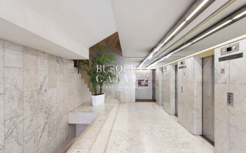 Office for rent in Pau Clarís/Gran Via