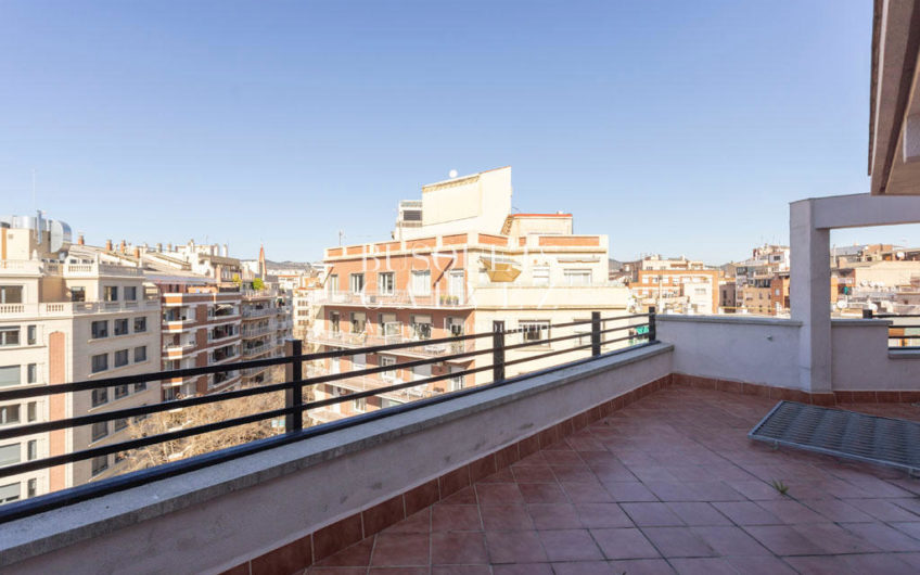 Office with terrace at Diputació-Casanova