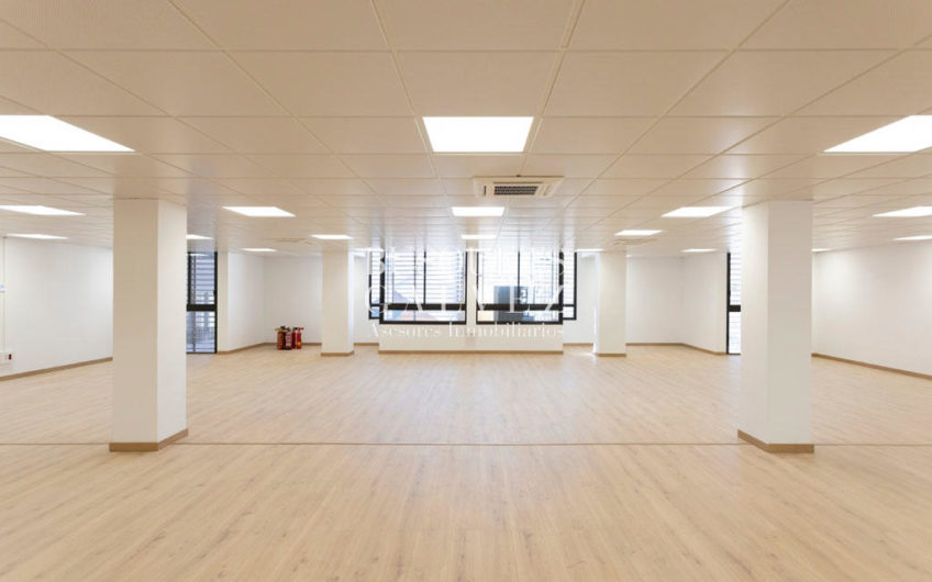 Office for rent in Pau Clarís/Gran Via