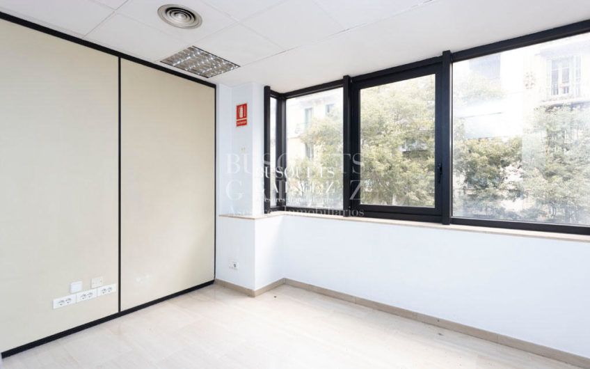 Office for rent in Viladomat