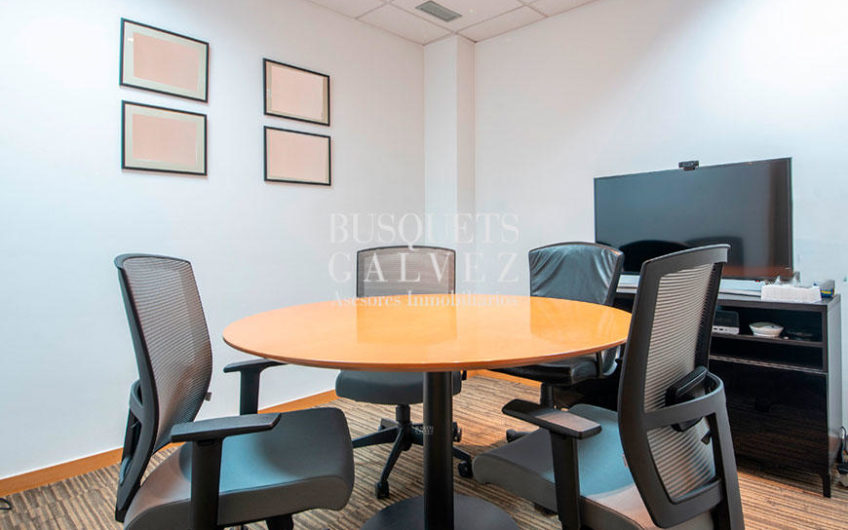 Office for rent in Urgell street