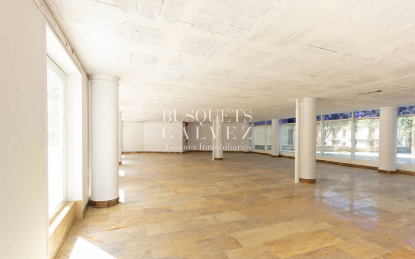 Office, with large terrace, for sale in La Rambla