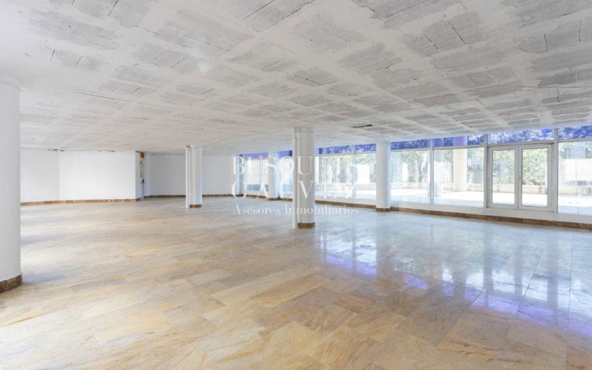 Office, with large terrace, for sale in La Rambla