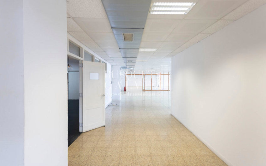 Office for rent in Pere IV