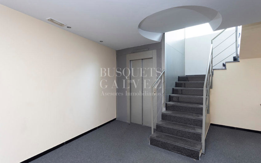 Office for rent in Almogàvers