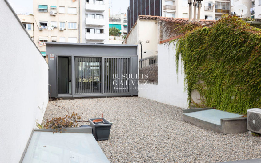 Building for rent next to the Sagrada Familia