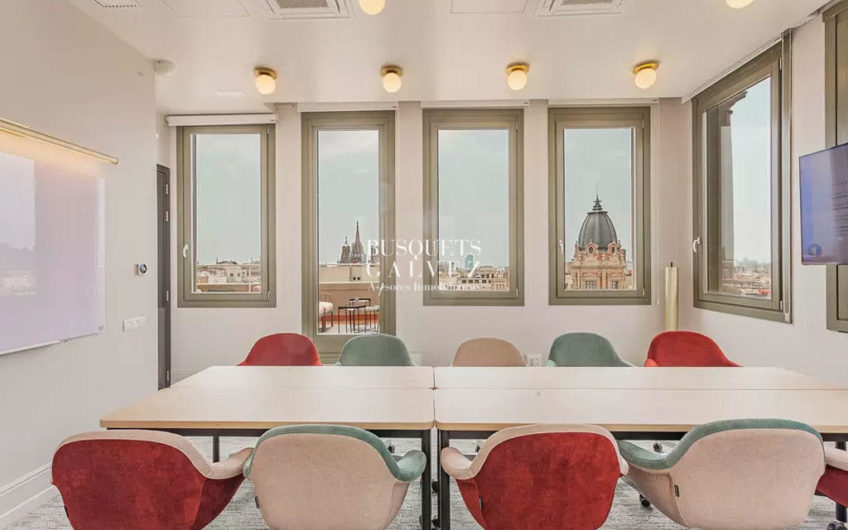 Office for rent in coworking next to plza.
catalunya