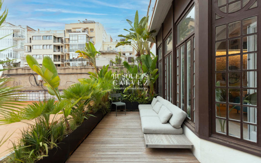 Office with terrace in Rambla Catalunya