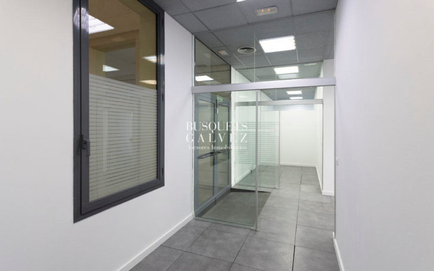 Office for rent in Rda. university