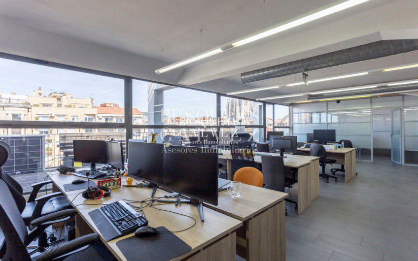 Office for sale for profitability in Eixample Dret