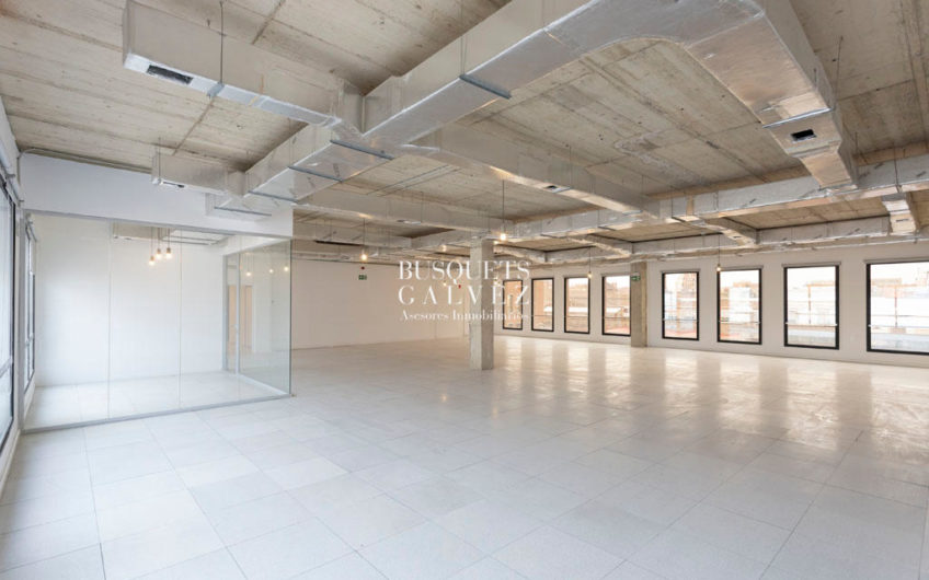 Offices with terrace in 22@