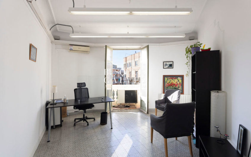 Office for rent in Consell de Cent