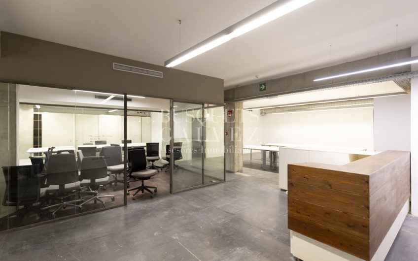 Office for rent in Llull