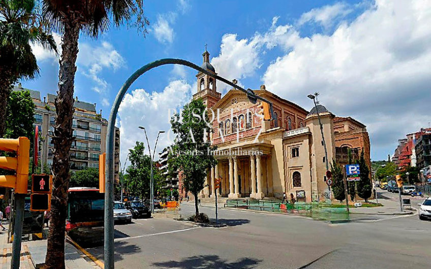 Corporate tower in San Joan de la Salle